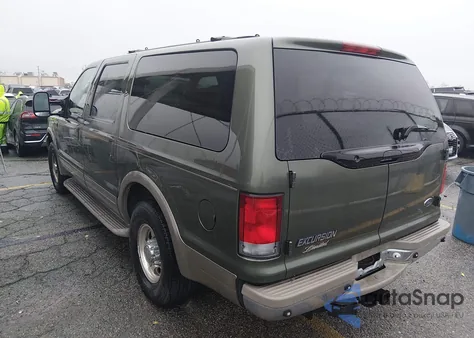 2000 Ford Excursion Limited from USA, damaged, VIN 1FMNU42S7YED84370